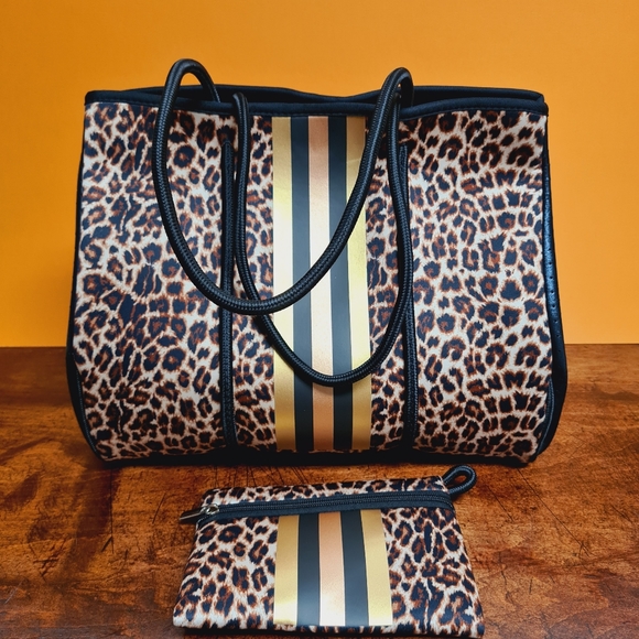 Leopard Print Tote Bag with Stripe Handbag Detachable Matching Pouch - Picture 8 of 10